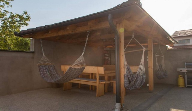 Holiday Home Thesaurum - Four Bedroom Holiday Home with Swimming Pool