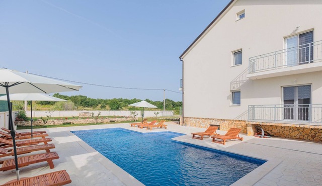 Holiday Home VillaVera with extra large swimming pool