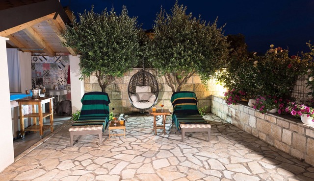 Holiday home with hot tub Mravince, Split (K-19827)