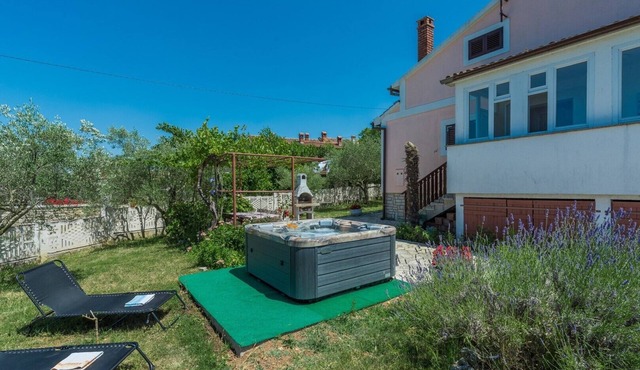 Holiday Home Zora with Whirlpool in Sveti Lovrec