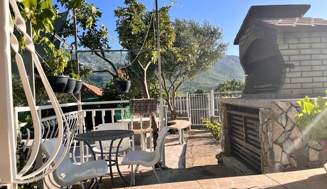 Holiday house Edi - with pool: - Dugopolje, Riviera Split, Croatia