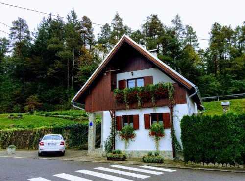 Holiday House Kod Ajke