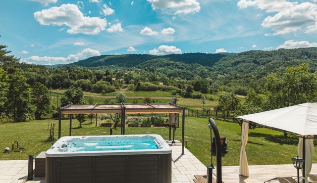 Holiday House Lidija & Ivana - Counter-Current Pool & Wellness in Zagorje Hills