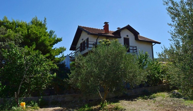 Holiday House Neno in Grebastica