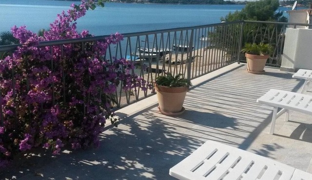 Holiday house Podorljak for 1 - 5 persons with 3 bedrooms - Holiday home