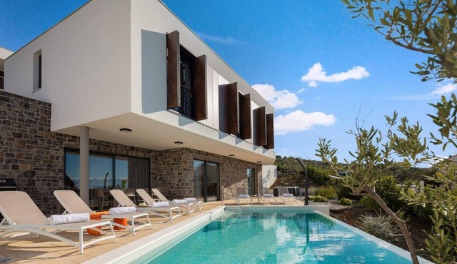 Holiday house Primosten for 1 - 10 persons with 4 bedrooms - Holiday house