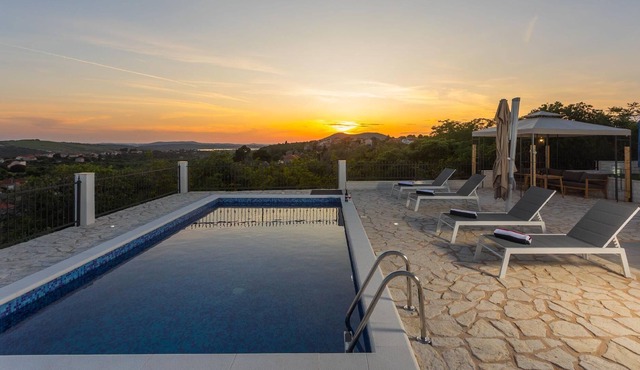 Holiday house Sibenik for 1 - 10 persons with 3 bedrooms - Twin house