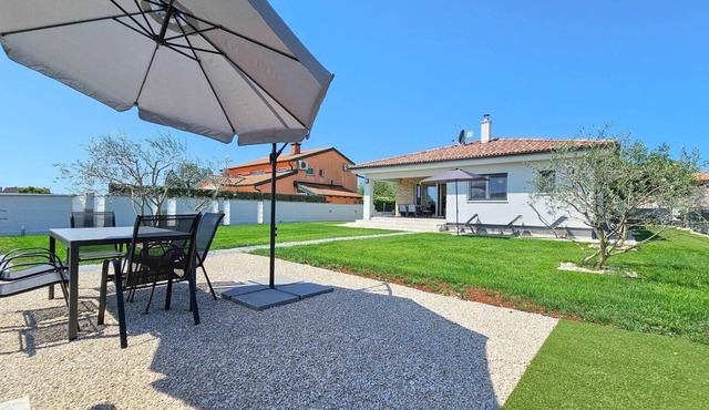 Holiday house Umag for 1 - 4 persons with 2 bedrooms - Holiday home