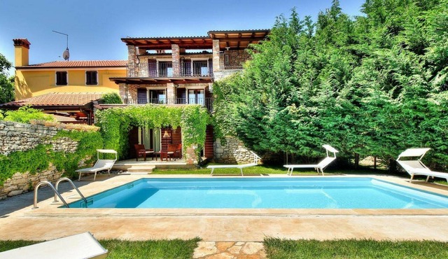 Holiday house Umag for 1 - 8 persons with 3 bedrooms - Twin house