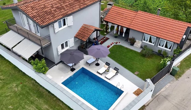 Holiday house with a swimming pool Lučane, Zagora (K-23648)