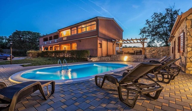 Holiday house Zemunik for 1 - 10 persons with 6 bedrooms - Holiday house
