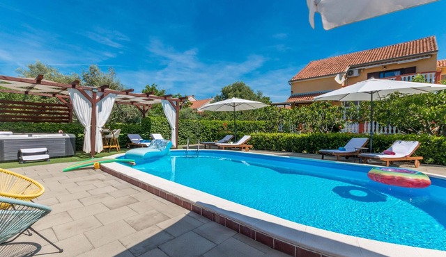 Holiday Villa with swimmingpool at Polaca, near Biograd on sea
