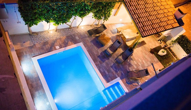 HolidayHomeSpalato - apartments with pool