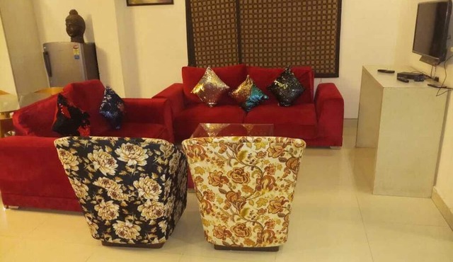 Homestay 3BHK Apartment at Chattarpur New Delhi in New Delhi