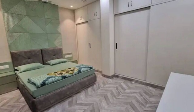Homlee Pentagon Basement Apartment in saket in New Delhi