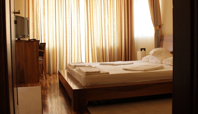 Hotel Anthimos in Sânmartin