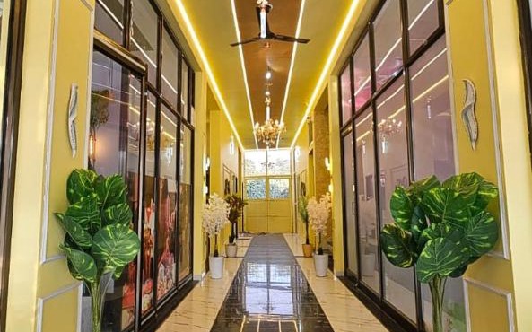 Hotel gl palace & restaurant chomu in Jaipur