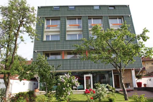 Hotel Jasmine in Brasov