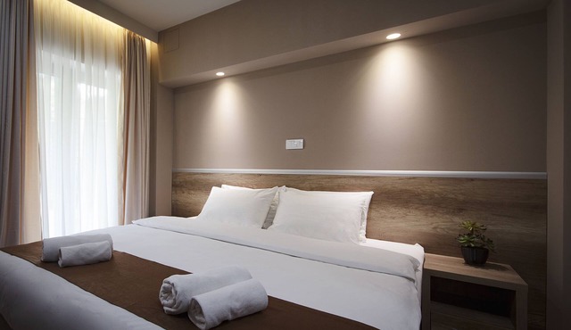 Hotel Junior in Brus