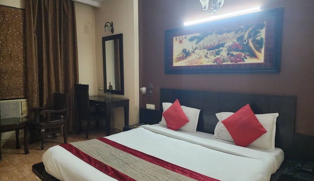 Hotel Mid Town with AC, WiFi in New Delhi in New Delhi