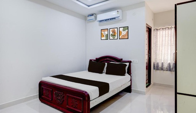 Hotel O Eswar Grand Palace Perungudi in Chennai