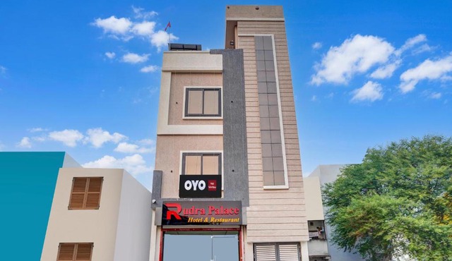 Hotel O Rudra Palace in Bhopal