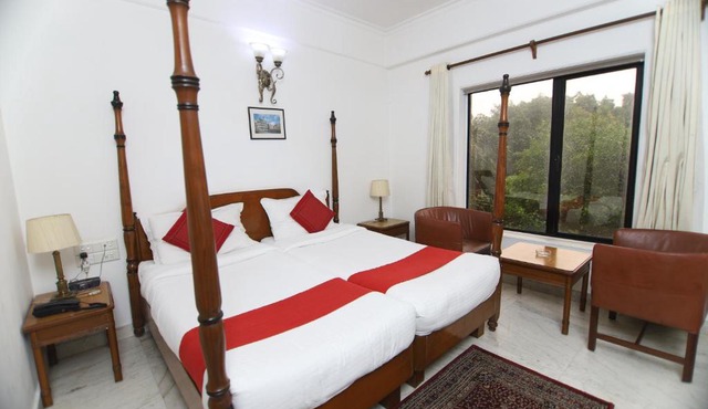 Hotel Palm Greens in New Delhi