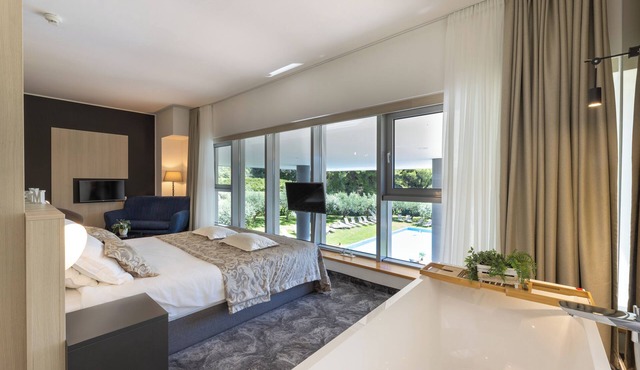 Hotel Salona Palace in Solin