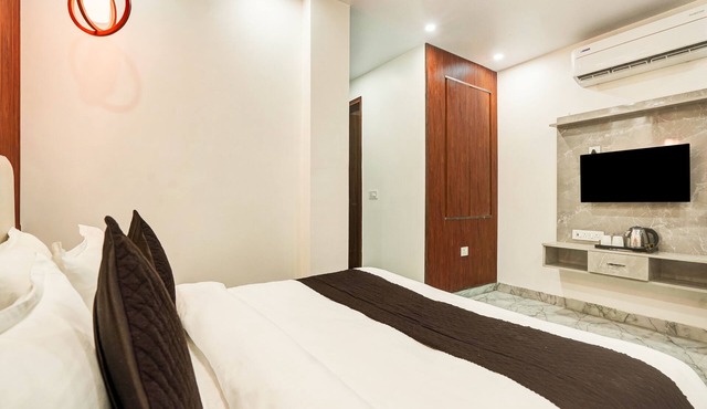 Hotel Solaris Retreat By The Arrow in New Delhi