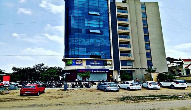 Hotel The Pathik Villa in Ahmedabad