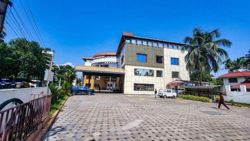 Hotel White City in North Paravur
