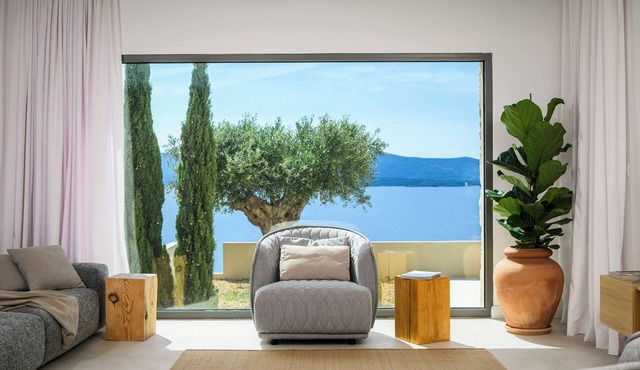 HOUSE AMADA 3 Bedrooms/15m Infinity Pool/Murvica, south coast of Brac Island