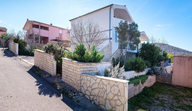 House Bonaca (96338-K1) - Rovanjska