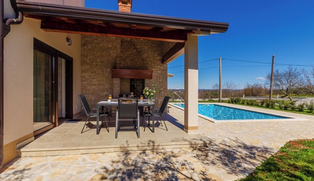 House Danci (91441-K1) - Lasici