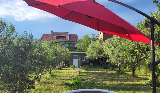 House Garden House (98501-K1) - Kastel Stafilic