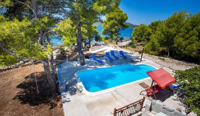 House Ivana (121611-K1) - Milna - island Brac
