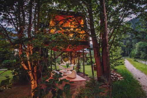 House Raduha in Luce