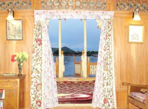 Houseboat Young Kabul in Srinagar