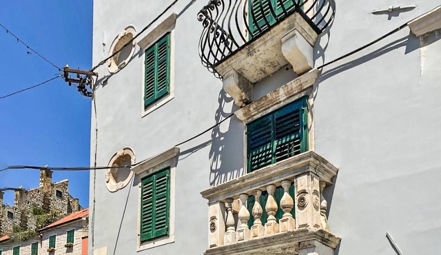 If you want to spend your vacation in the old town by the sea, this apartment is the right choice!