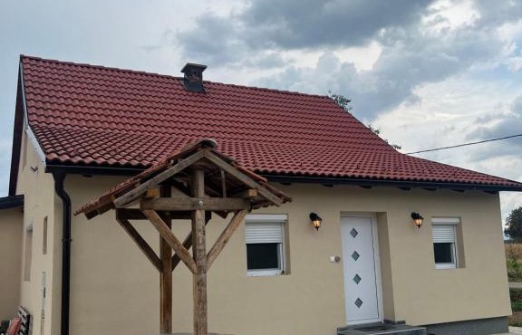 Imanje dedina kruška in Nova Topola