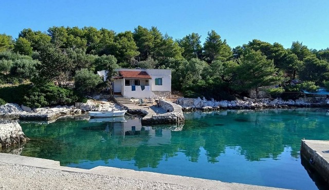 Isolated house Cove Dragišina, Kornati (K-25544)