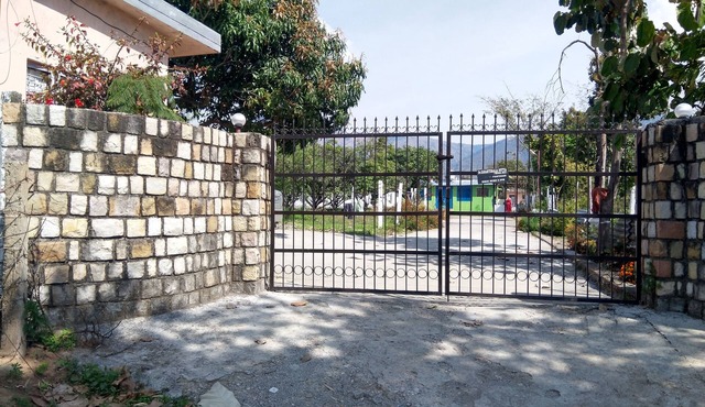 Janaki Sadan Nature Stay Himalyan FootHills-Garden Facing 2 BHQ house with Kitcn in Kharakhet