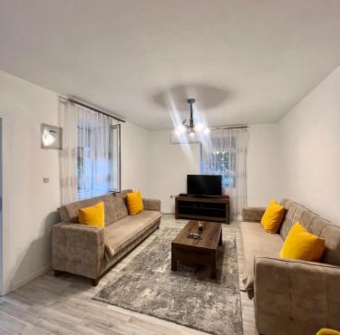 July Apartment in Peje