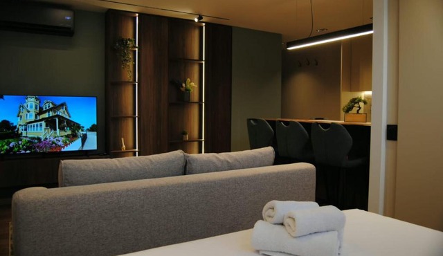 K1959 Studio Suites in Peje