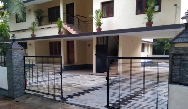 Kadaplackal residency in Pala