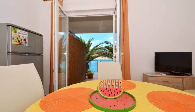 KATARINA 1 apartment for 4 + 1 people, 2 bedrooms and only 20m from the beach