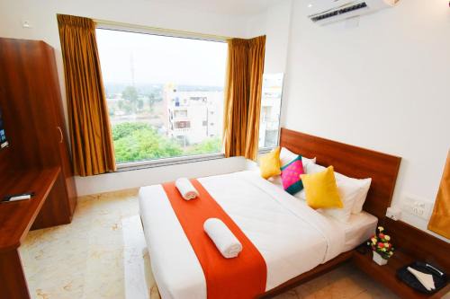 Keerthis Royal Suites Hotel near Kempegowda international Airport in Yelahanka