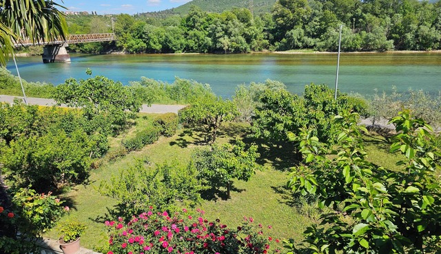 Kiki- Emerald River Suite with Private Gardens in Center of Čapljina in Čapljina
