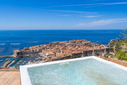 KINGS LANDING 5 stars PENTHOUSE in Dubrovnik