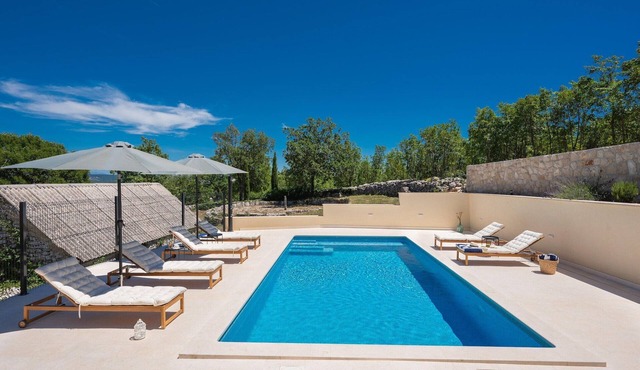 Kreševo Family Villa with heated Pool